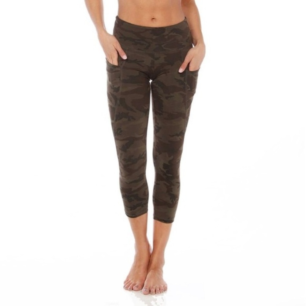 Strut This Camo Cropped Legging One Size